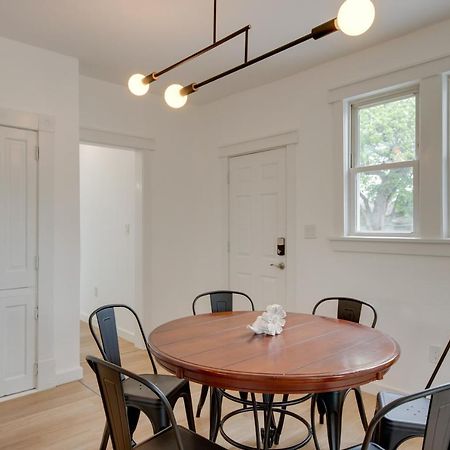 Modern Family Home In Mason With Backyard And Fire Pit Eksteriør bilde