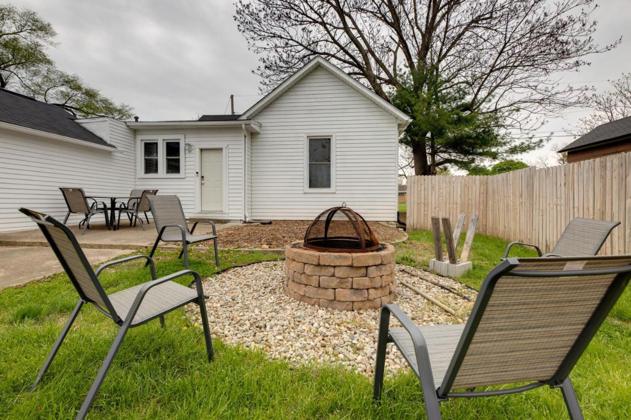 Modern Family Home In Mason With Backyard And Fire Pit Eksteriør bilde