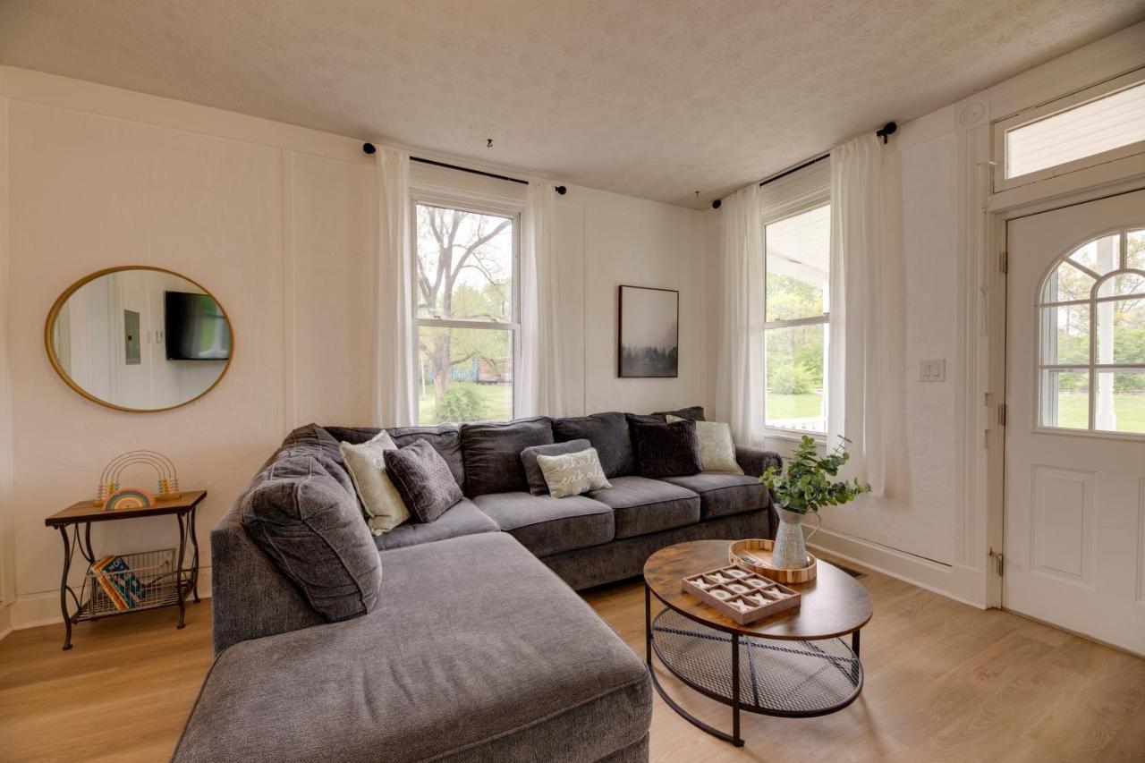 Modern Family Home In Mason With Backyard And Fire Pit Eksteriør bilde